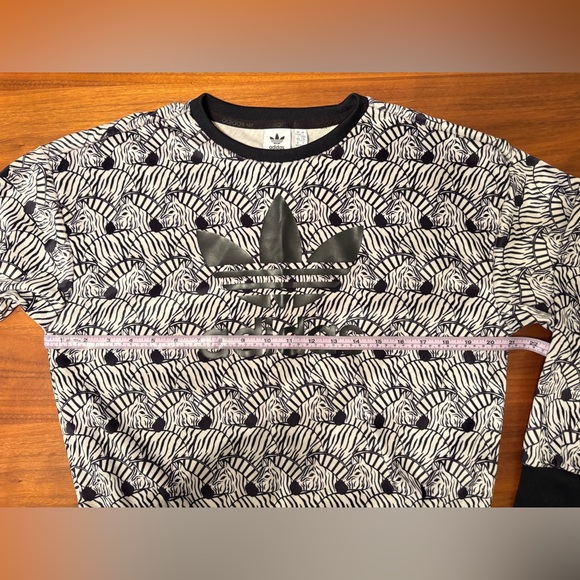 Adidas Zebra Sweater🦓 - Picture 9 of 10